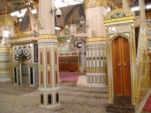 Read more about the article Tips Memilih Mimbar Masjid Minimalis yang Cocok Untuk Kebutuhan